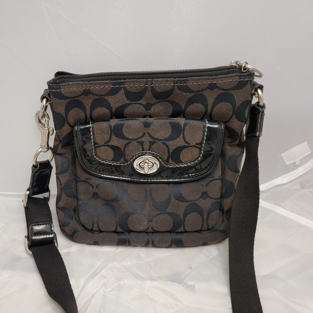 Coach crossbody monogram signature purse